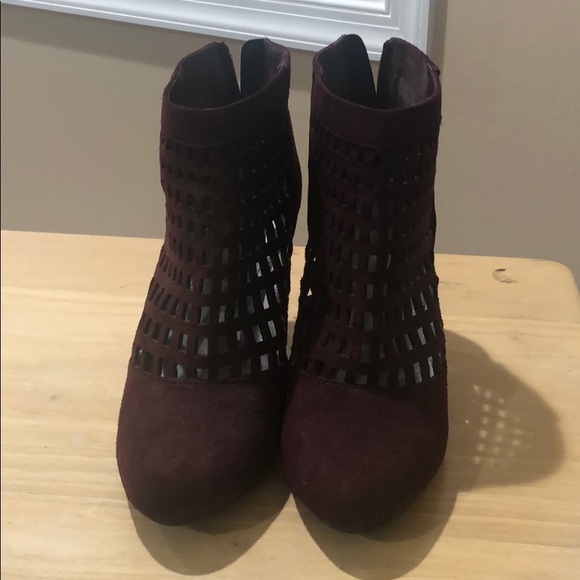 High heels - Picture 2 of 3